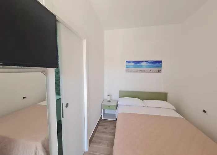 Scauri 住宿加早餐酒店