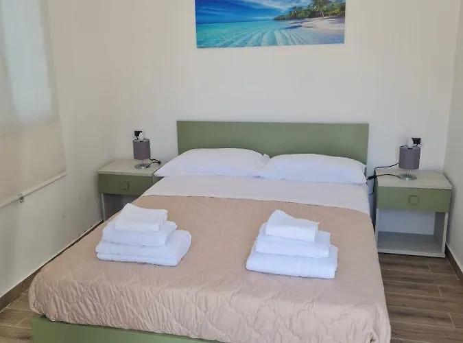 Scauri 住宿加早餐酒店 3*